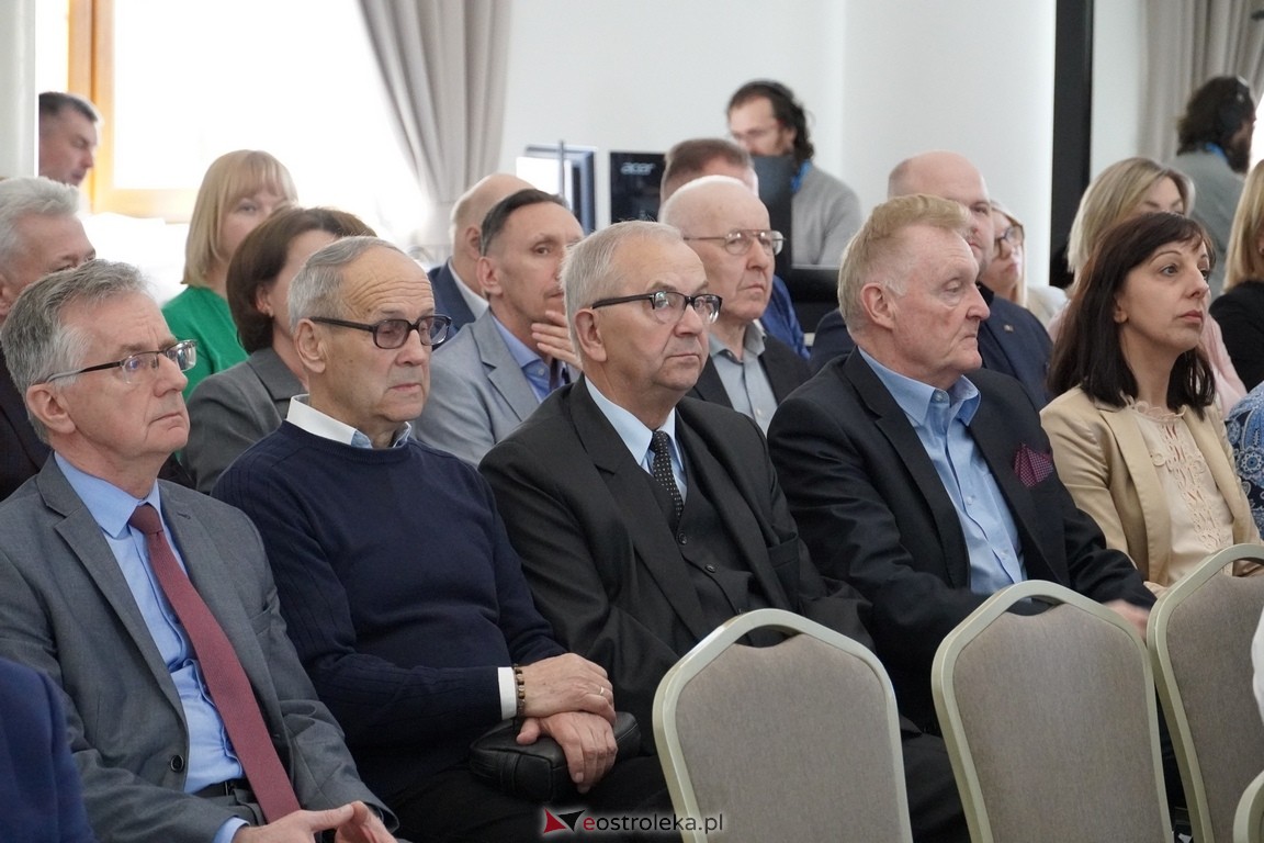 Ostatnia sesja rady miasta za nami. Zarzycki o prezydencie Kuliku: Zapisał się pan złotymi zgłoskami [25.04.2024]  - zdjęcie #11 - eOstroleka.pl