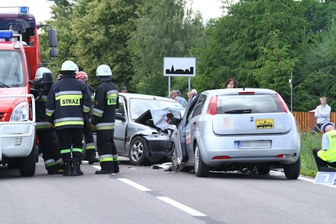 Wypadek w Rzekuniu (24.06.2011) - zdjęcie #11 - eOstroleka.pl