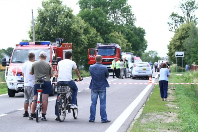 Wypadek w Rzekuniu (24.06.2011) - zdjęcie #17 - eOstroleka.pl
