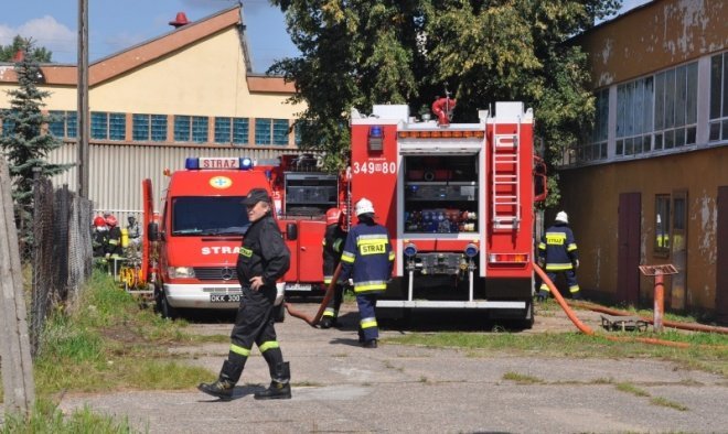 Ćwiczenia przeciwpożarowe w ostrołęckich zakładach mięsnych  (17 VIII 2011) - zdjęcie #2 - eOstroleka.pl