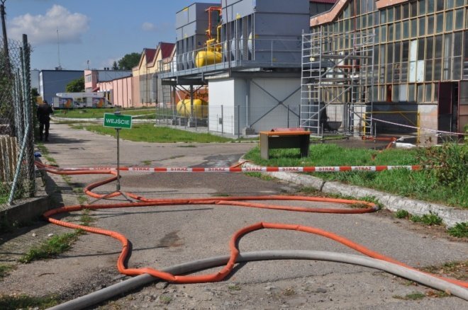 Ćwiczenia przeciwpożarowe w ostrołęckich zakładach mięsnych  (17 VIII 2011) - zdjęcie #7 - eOstroleka.pl