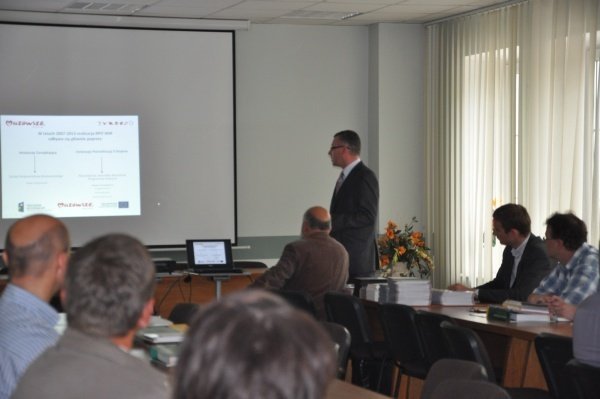 Spotkanie informacyjne Fundusze dla przedsiębiorców (16.IX.2011) - zdjęcie #11 - eOstroleka.pl