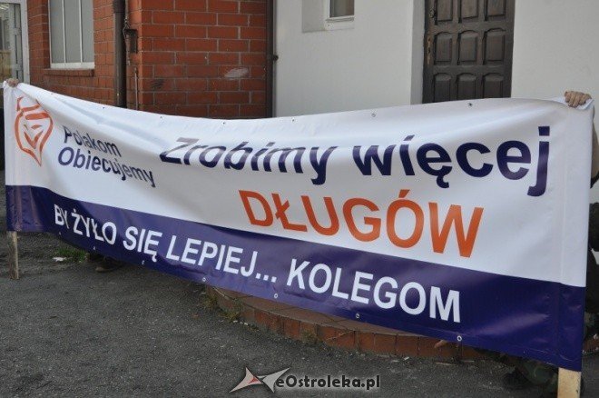 Tuskobus w Ostrołęce: „Polakom obiecujemy, zrobimy więcej długów” (27.IX.2011)  - zdjęcie #4 - eOstroleka.pl