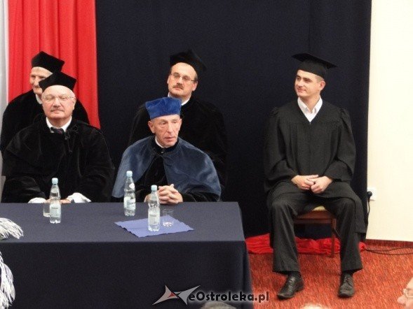Inauguracja roku akademickiego na ostrołęckim WSAP (30.IX.2011) - zdjęcie #17 - eOstroleka.pl