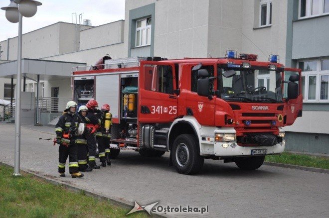 Ćwiczenia przeciwpożarowe w nowym szpitalu (5.X.2011) 	 - zdjęcie #7 - eOstroleka.pl