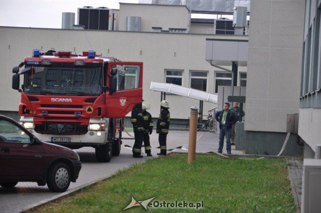 Ćwiczenia przeciwpożarowe w nowym szpitalu (5.X.2011) 	 - zdjęcie #15 - eOstroleka.pl