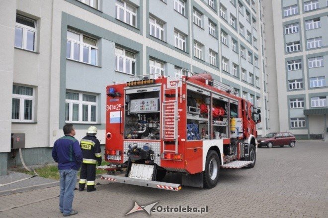 Ćwiczenia przeciwpożarowe w nowym szpitalu (5.X.2011) 	 - zdjęcie #16 - eOstroleka.pl