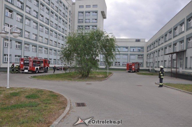 Ćwiczenia przeciwpożarowe w nowym szpitalu (5.X.2011) 	 - zdjęcie #18 - eOstroleka.pl