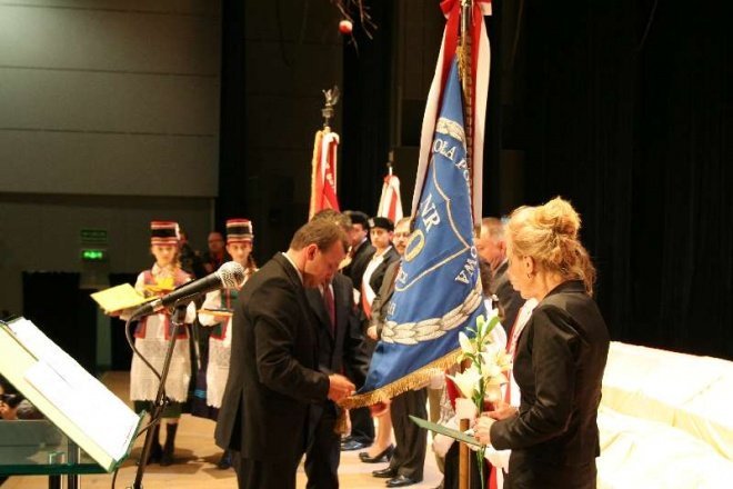 Uroczysta Sesja Rady Miasta: Medale, odznaczenia i zaprzysiężenie nowego radnego [11.XI.2011] - zdjęcie #19 - eOstroleka.pl