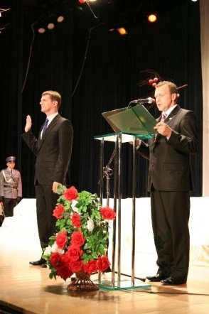 Uroczysta Sesja Rady Miasta: Medale, odznaczenia i zaprzysiężenie nowego radnego [11.XI.2011] - zdjęcie #28 - eOstroleka.pl