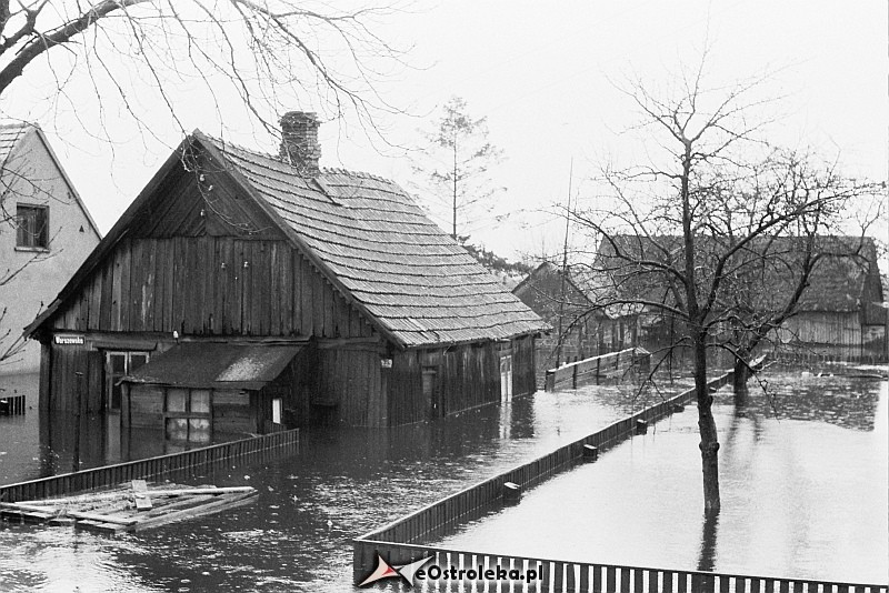 E. Gierek i W. Jaruzelski w Ostrołęce - powódź 1979r - zdjęcie #79 - eOstroleka.pl