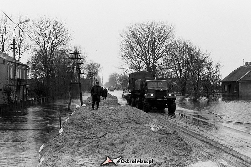 E. Gierek i W. Jaruzelski w Ostrołęce - powódź 1979r - zdjęcie #86 - eOstroleka.pl