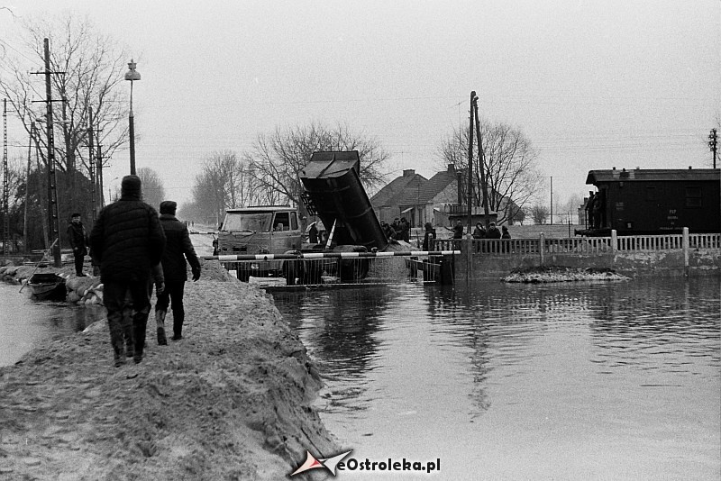 E. Gierek i W. Jaruzelski w Ostrołęce - powódź 1979r - zdjęcie #89 - eOstroleka.pl