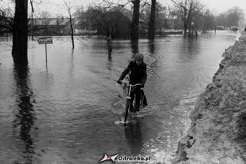 E. Gierek i W. Jaruzelski w Ostrołęce - powódź 1979r - zdjęcie #94 - eOstroleka.pl