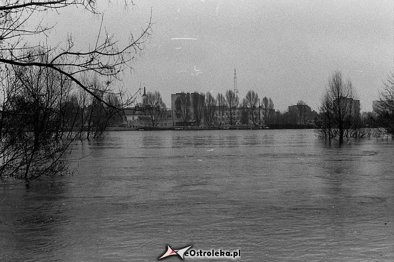 E. Gierek i W. Jaruzelski w Ostrołęce - powódź 1979r - zdjęcie #109 - eOstroleka.pl