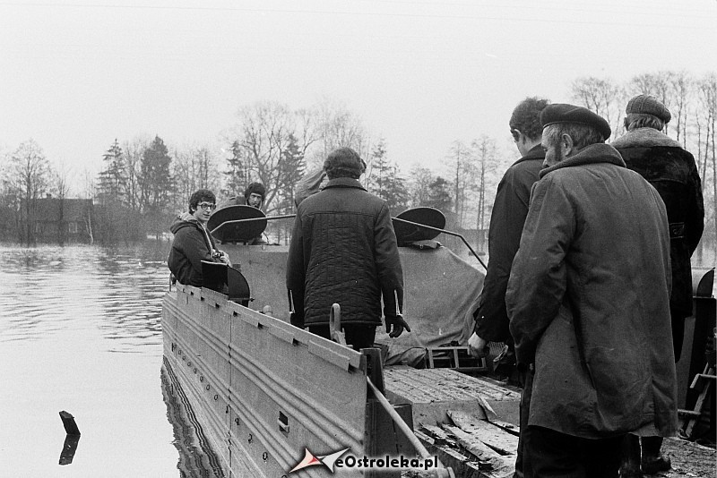 E. Gierek i W. Jaruzelski w Ostrołęce - powódź 1979r - zdjęcie #117 - eOstroleka.pl