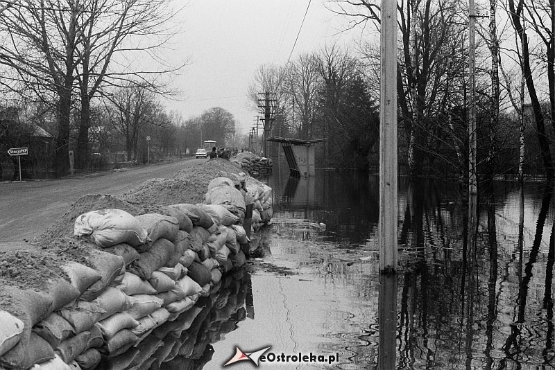 E. Gierek i W. Jaruzelski w Ostrołęce - powódź 1979r - zdjęcie #139 - eOstroleka.pl