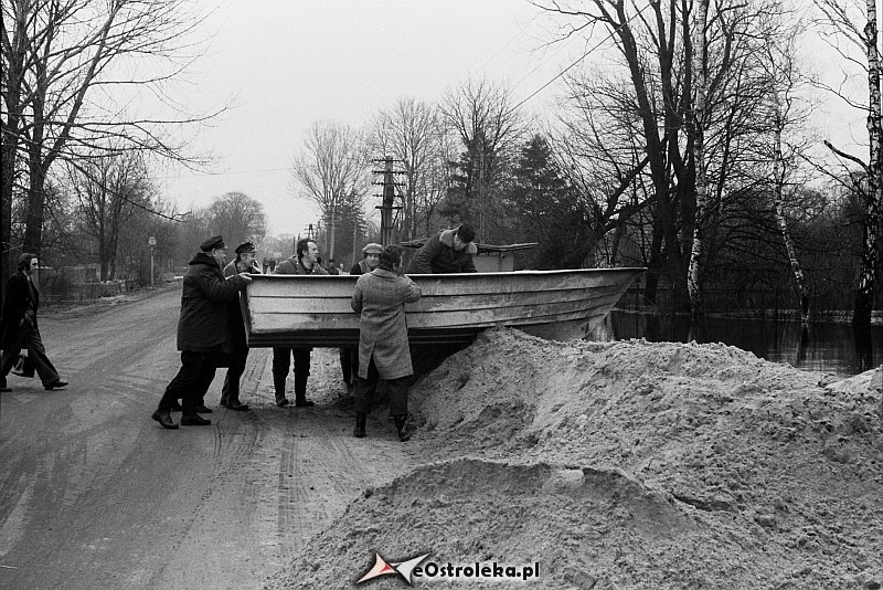 E. Gierek i W. Jaruzelski w Ostrołęce - powódź 1979r - zdjęcie #141 - eOstroleka.pl