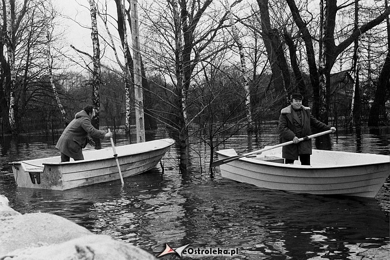 E. Gierek i W. Jaruzelski w Ostrołęce - powódź 1979r - zdjęcie #142 - eOstroleka.pl