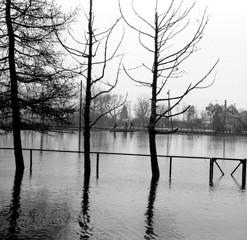 E. Gierek i W. Jaruzelski w Ostrołęce - powódź 1979r - zdjęcie #195 - eOstroleka.pl