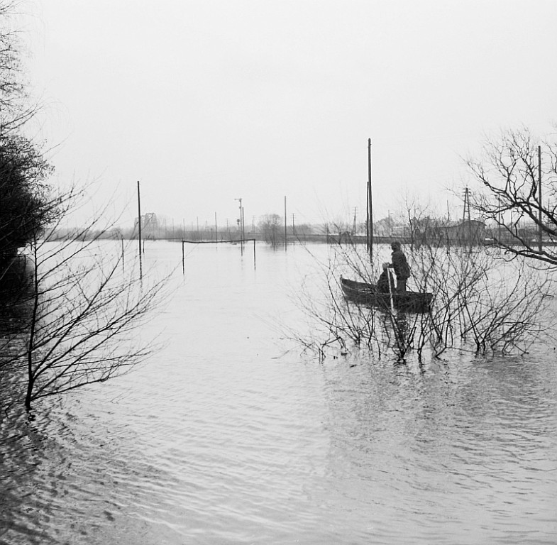 E. Gierek i W. Jaruzelski w Ostrołęce - powódź 1979r - zdjęcie #201 - eOstroleka.pl