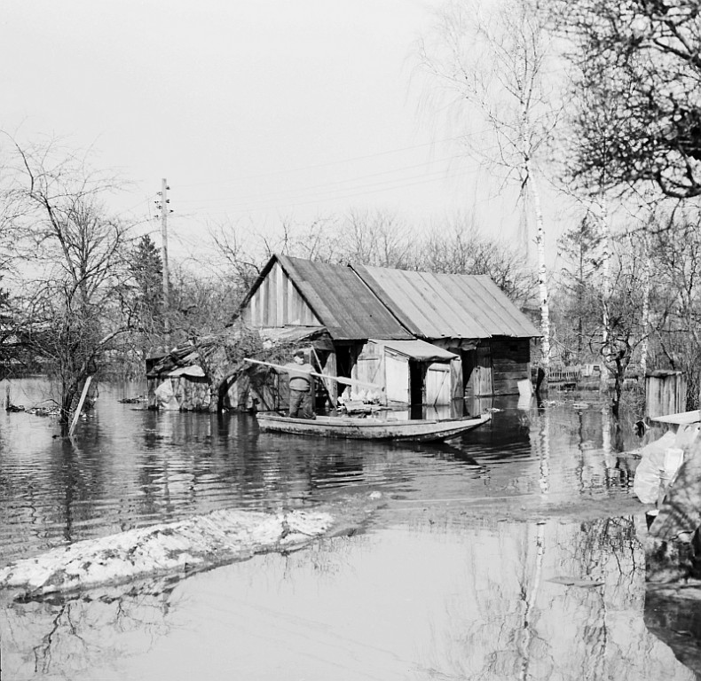 E. Gierek i W. Jaruzelski w Ostrołęce - powódź 1979r - zdjęcie #215 - eOstroleka.pl