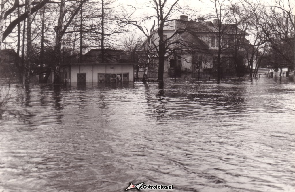 E. Gierek i W. Jaruzelski w Ostrołęce - powódź 1979r - zdjęcie #22 - eOstroleka.pl