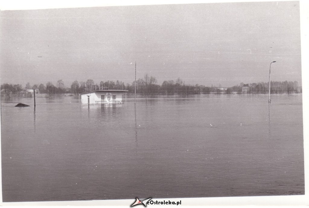 E. Gierek i W. Jaruzelski w Ostrołęce - powódź 1979r - zdjęcie #33 - eOstroleka.pl