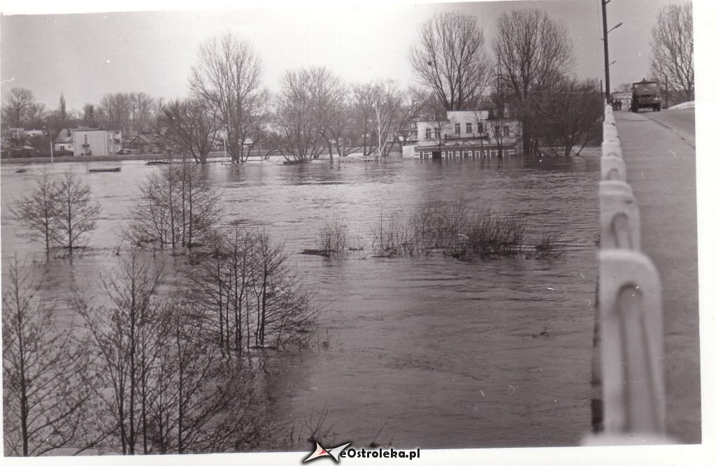 E. Gierek i W. Jaruzelski w Ostrołęce - powódź 1979r - zdjęcie #37 - eOstroleka.pl