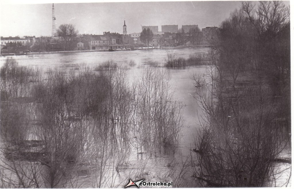 E. Gierek i W. Jaruzelski w Ostrołęce - powódź 1979r - zdjęcie #45 - eOstroleka.pl