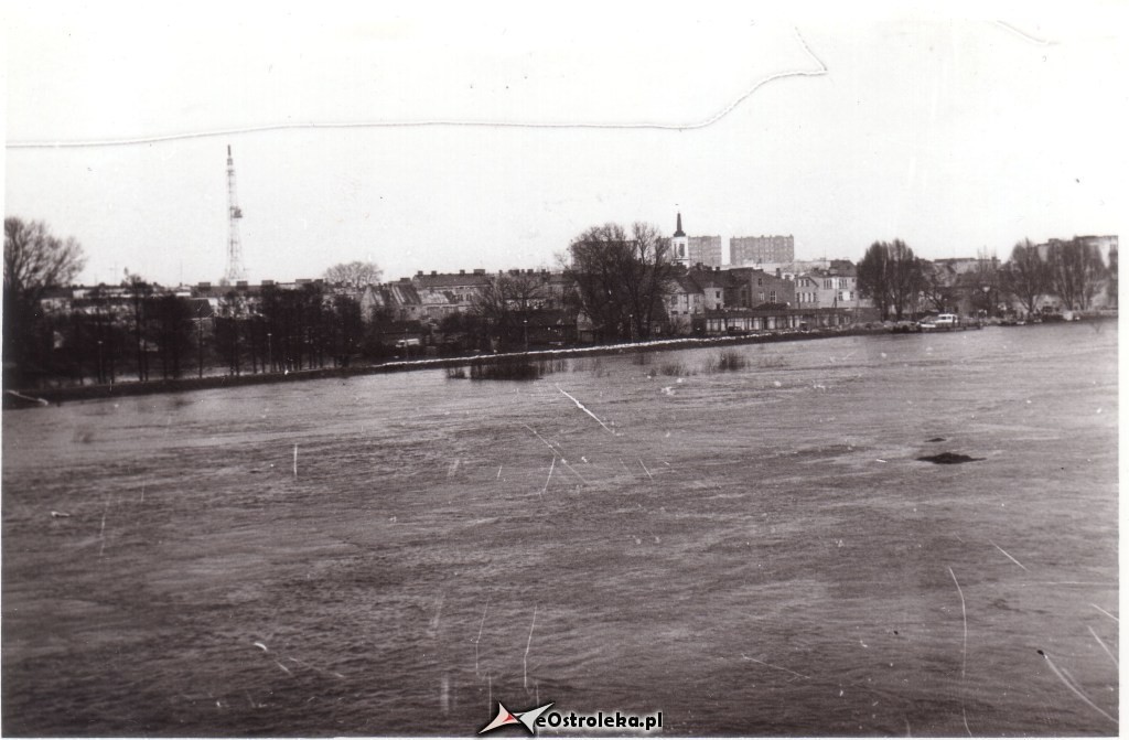 E. Gierek i W. Jaruzelski w Ostrołęce - powódź 1979r - zdjęcie #47 - eOstroleka.pl