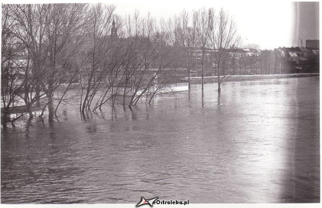 E. Gierek i W. Jaruzelski w Ostrołęce - powódź 1979r - zdjęcie #48 - eOstroleka.pl