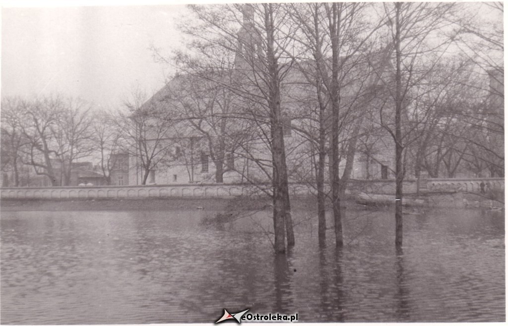E. Gierek i W. Jaruzelski w Ostrołęce - powódź 1979r - zdjęcie #63 - eOstroleka.pl