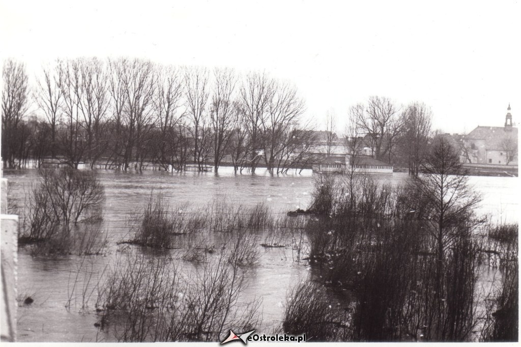 E. Gierek i W. Jaruzelski w Ostrołęce - powódź 1979r - zdjęcie #65 - eOstroleka.pl