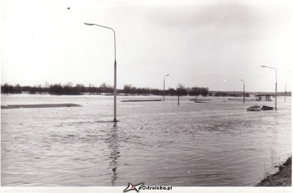E. Gierek i W. Jaruzelski w Ostrołęce - powódź 1979r - zdjęcie #68 - eOstroleka.pl