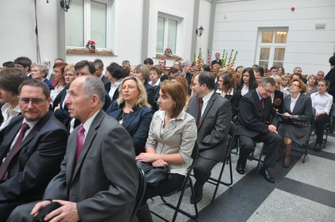 Stypendia Prezesa Rady Ministrów: Najzdolniejsi uczniowie nagrodzeni [29.XI.2011] - zdjęcie #2 - eOstroleka.pl