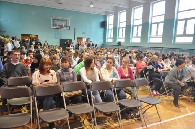 Andrzejki w ZSZ 2: Uczniowie sprawdzali swoją przyszłość  - zdjęcie #12 - eOstroleka.pl