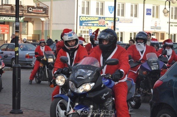 Moto Mikołaje 2011: Ponad 100 mikołajów pojawiło się dziś w Ostrolęce [3.XII.2011] - zdjęcie #13 - eOstroleka.pl
