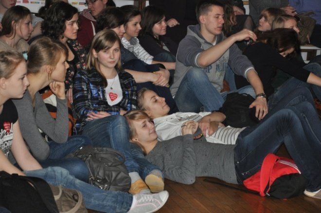 II LO zorganizowało szkolny WOŚP. Uczniowie zebrali około 1500 złotych [5 I 2012] - zdjęcie #27 - eOstroleka.pl
