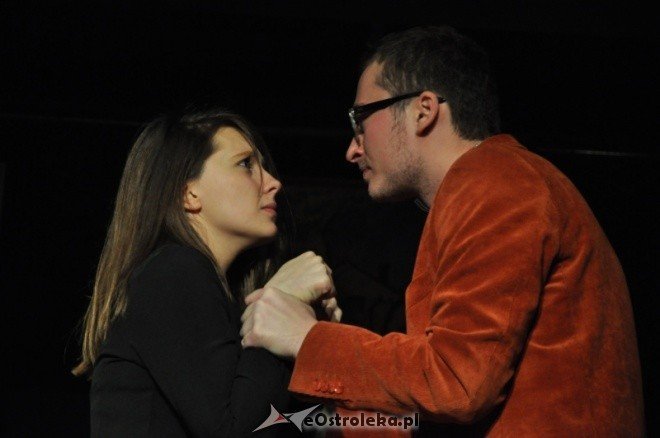 Spektakl Małe zbrodnie małżeńskie w klubie Oczko [10.I.2012] - zdjęcie #28 - eOstroleka.pl