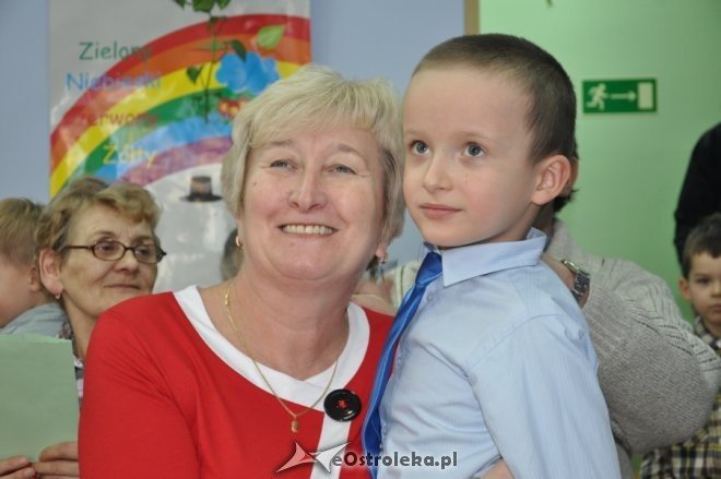 Dzień babci i dziadka w Przedszkolu Miejskim nr 1 [9.II.2012] - zdjęcie #35 - eOstroleka.pl
