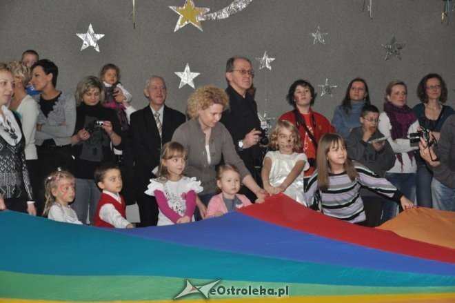 Choinka osiedla Dzieci Polskich [21.II.2012] - zdjęcie #8 - eOstroleka.pl