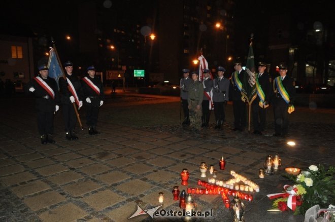 Ostrołęczanie oddali hołd żołnierzom wyklętym [1.III.2012] - zdjęcie #10 - eOstroleka.pl