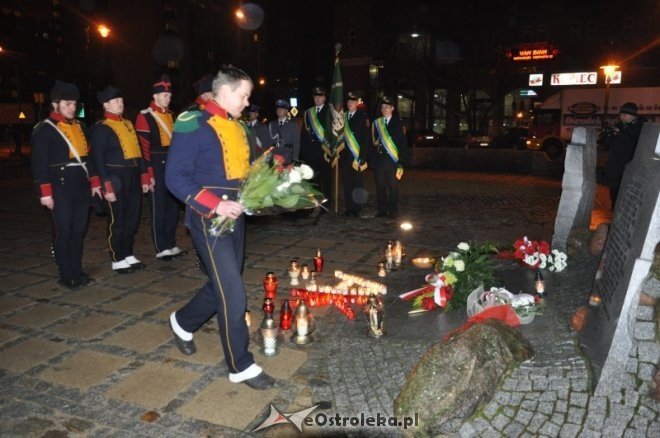 Ostrołęczanie oddali hołd żołnierzom wyklętym [1.III.2012] - zdjęcie #13 - eOstroleka.pl