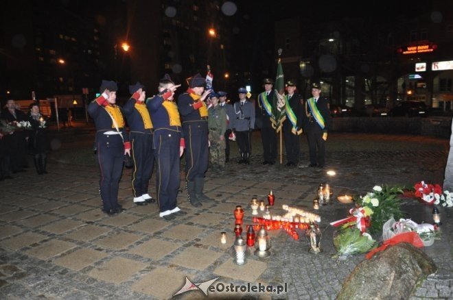 Ostrołęczanie oddali hołd żołnierzom wyklętym [1.III.2012] - zdjęcie #15 - eOstroleka.pl