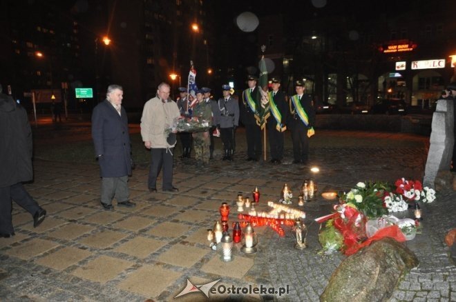 Ostrołęczanie oddali hołd żołnierzom wyklętym [1.III.2012] - zdjęcie #22 - eOstroleka.pl
