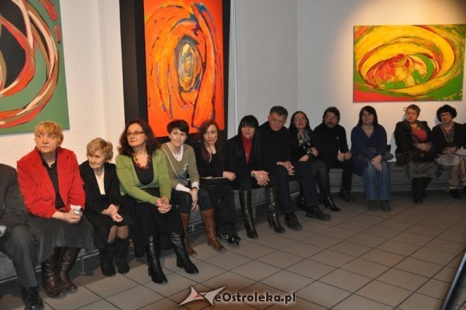 Wernisaż wystawy: Gra koloru w Galerii Ostrołęka [8 III 2012] - zdjęcie #30 - eOstroleka.pl