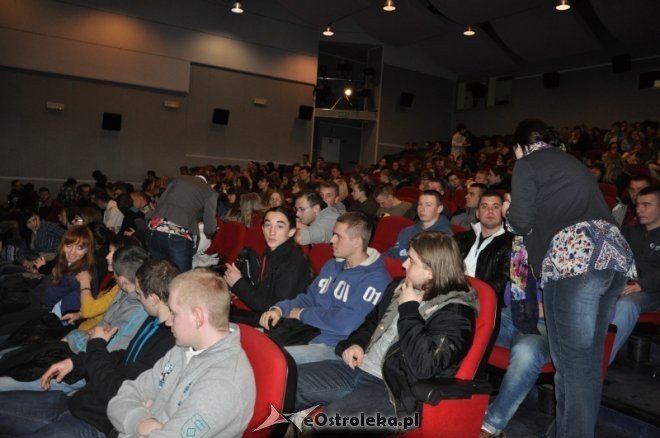 O Dywizji nastolatków w Ostrołęckim Centrum Kultury [16.IV.2012] - zdjęcie #2 - eOstroleka.pl