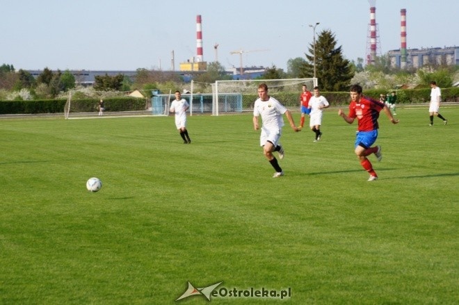 III liga: Narew Ostrołęka - Start Otwock [2.05.2012] - zdjęcie #1 - eOstroleka.pl