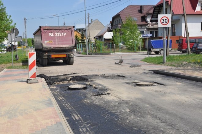 Inwestycje drogowe 2012: Ulica Łęczysk [9.V.2012] - zdjęcie #2 - eOstroleka.pl